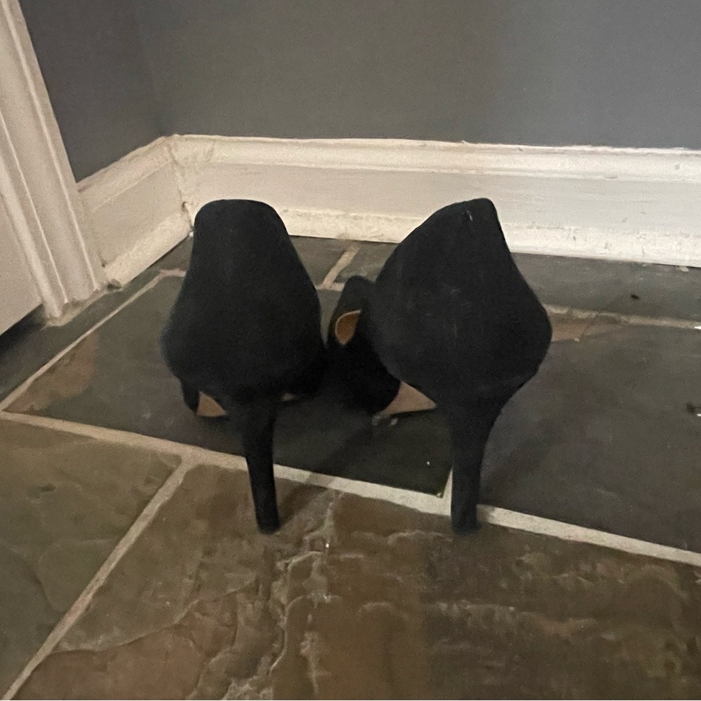 Jessica Simpson, black suede, size 10 pumps